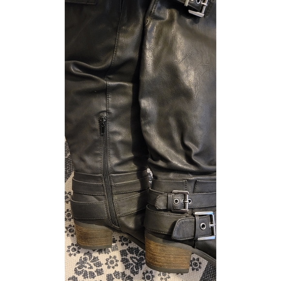 Carlos By Carlos Santana Women's Claudia Wide Calf Motorcycle Boot, Black, 7 M U - Picture 4 of 11